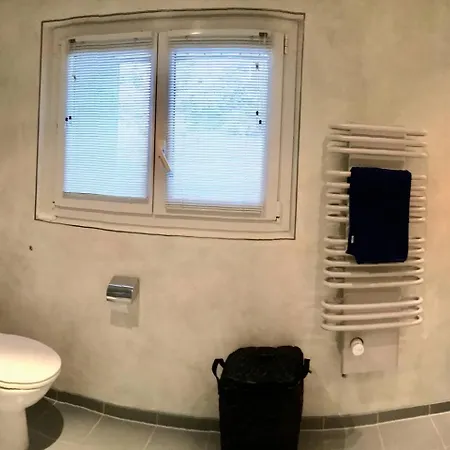 Via Valla - Spacious Open-plan And Peaceful In Salums