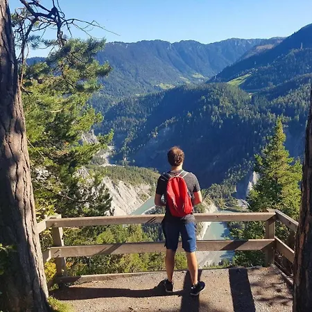 Chalet Via Valla - Spacious Open-plan And Peaceful In Salums Laax