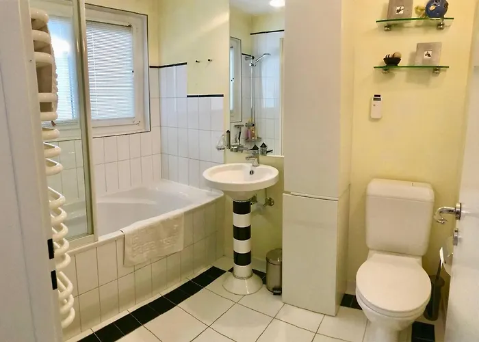 Via Valla - Spacious Open-plan And Peaceful In Salums شاليه لاكس